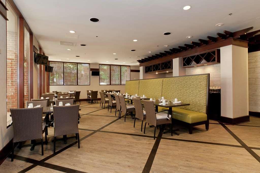Doubletree Suites By Hilton Charlotte/Southpark Ristorante foto