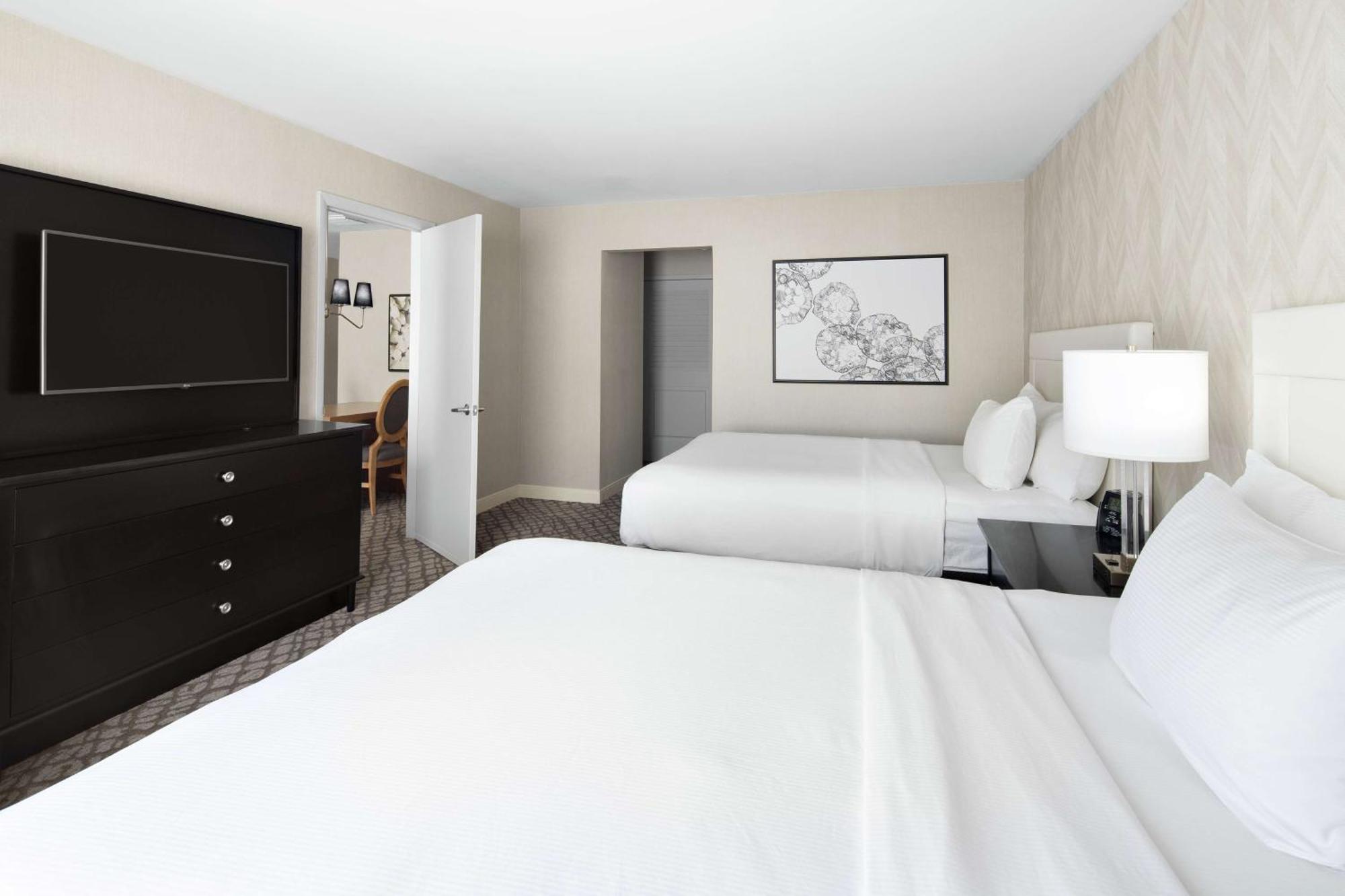 Doubletree Suites By Hilton Charlotte/Southpark Esterno foto