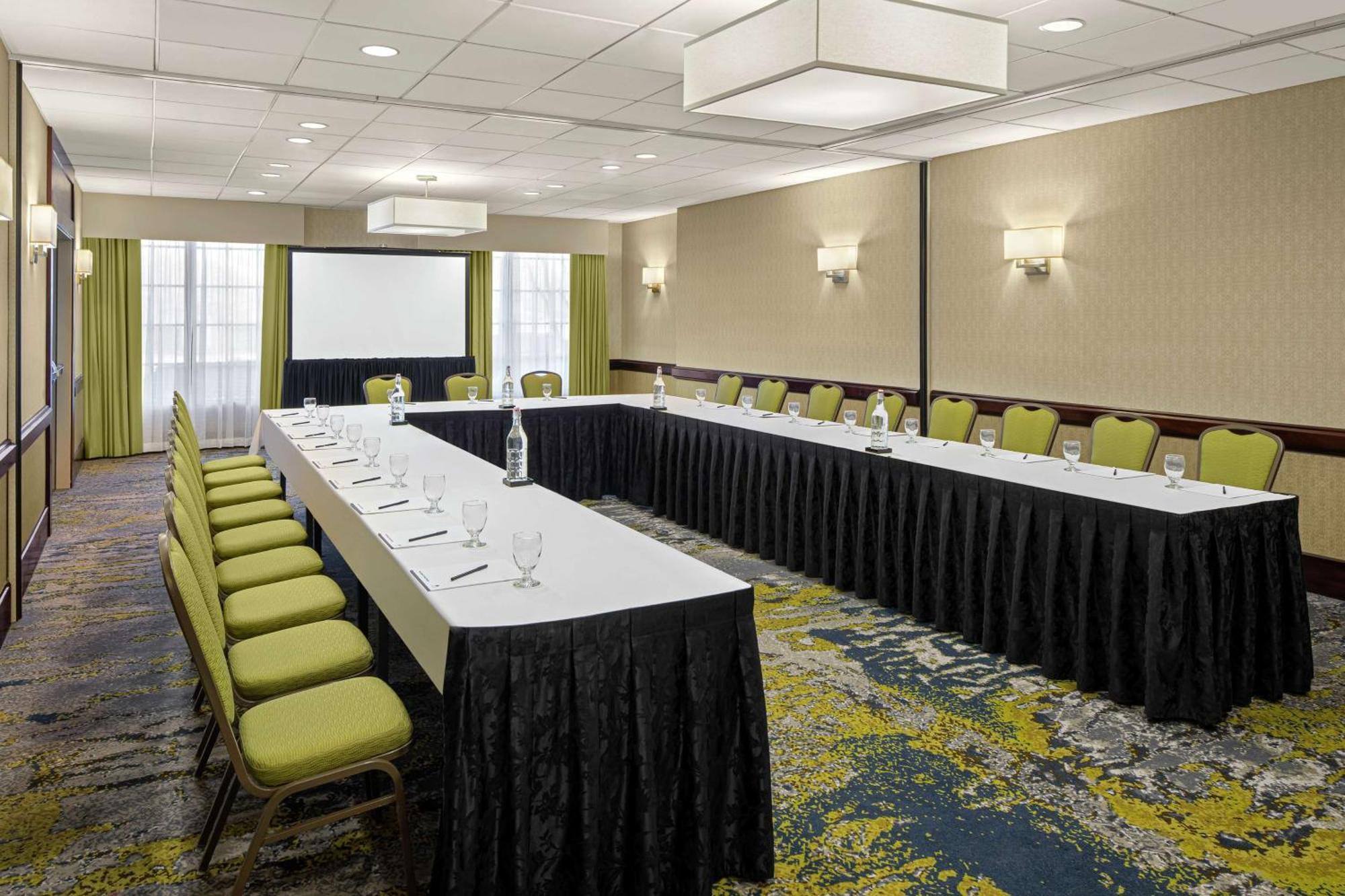 Doubletree Suites By Hilton Charlotte/Southpark Esterno foto