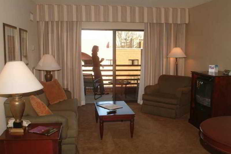 Doubletree Suites By Hilton Charlotte/Southpark Esterno foto